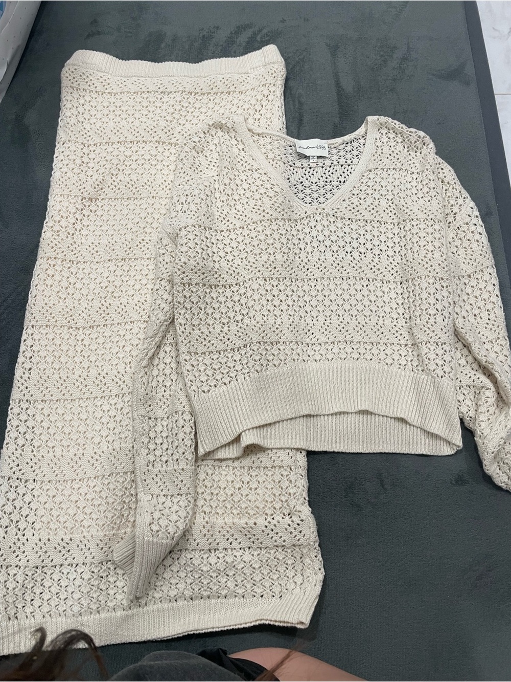 Freshman Cream Open-Knit V-Neck Sweater